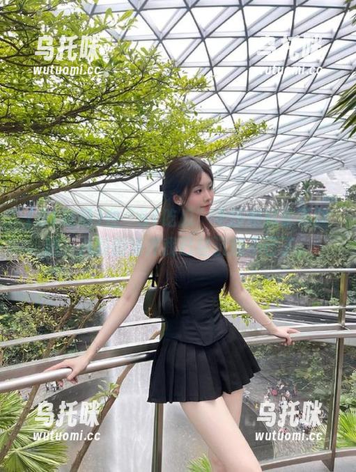在“51吃瓜”上压根就永不迷路，八卦的海洋我已经沉迷不已了。