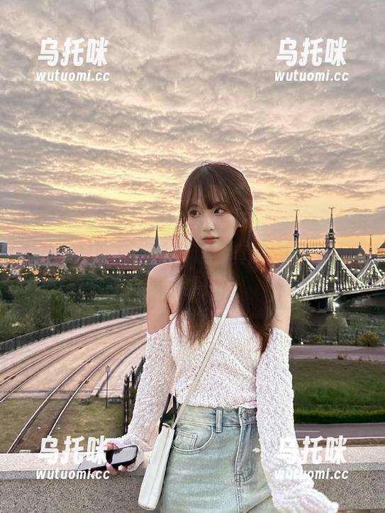 51黑料 下载51黑料,简直像是一场翻滚在网红圈的冲浪,哇,真的是坐稳了小板凳!