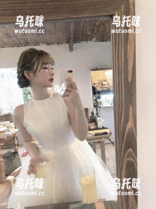 51黑料 随便拿个新鲜瓜,51黑料导航教你如何优雅吃瓜