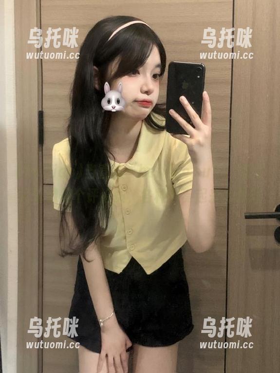 当直达“heiliao.su”，每个人都像是个评论员，各种合奏起来太热闹