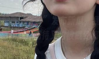 每当“hlw”发布新瓜，我的无聊瞬间被点燃，期待又怕被戳到痛处。