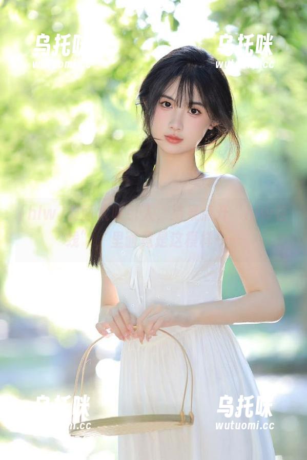 hlw 封面太吸引人,结果点开“hlw在线”,里面竟是这模样……