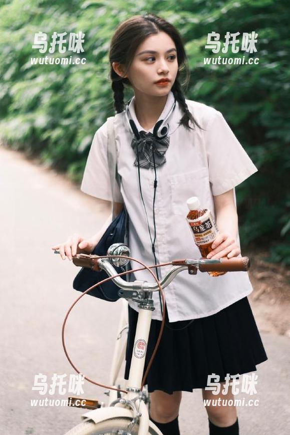 www.吃瓜 瓜不一定要吃,但“www.吃瓜”网站的点滴相遇让人心情奇妙