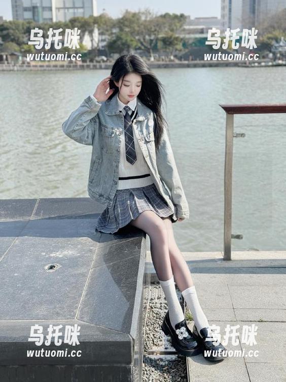 五一吃瓜网 五一吃瓜网网页版一边吃瓜一边追看永久存在的老故事,脑袋真有点儿跟不上进度了!