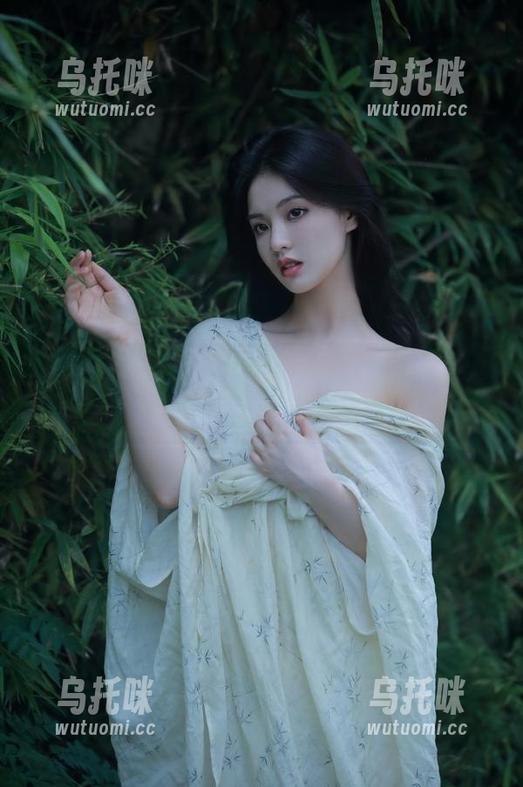 五一吃瓜网 今天的五一吃瓜网苹果版真有你的,瓜虽多但却让人感到一丝无奈。