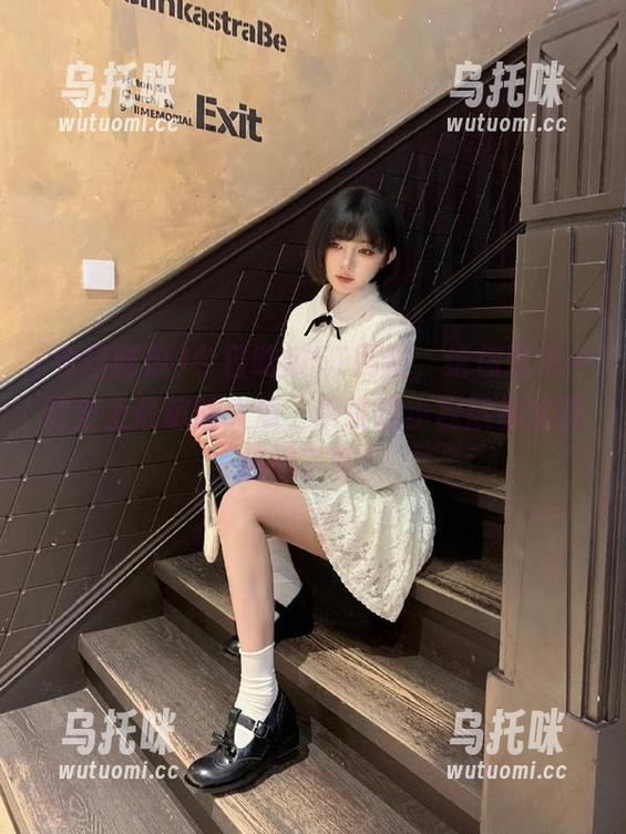 今日吃瓜 今日吃瓜51网站,给你送来一颗史上最萌的大瓜,听说连小松鼠都来凑热闹了呢!