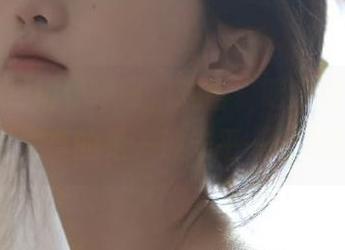 屏住呼吸，观看“吃瓜网”视频爆料，真的是一波未平一波又起。
