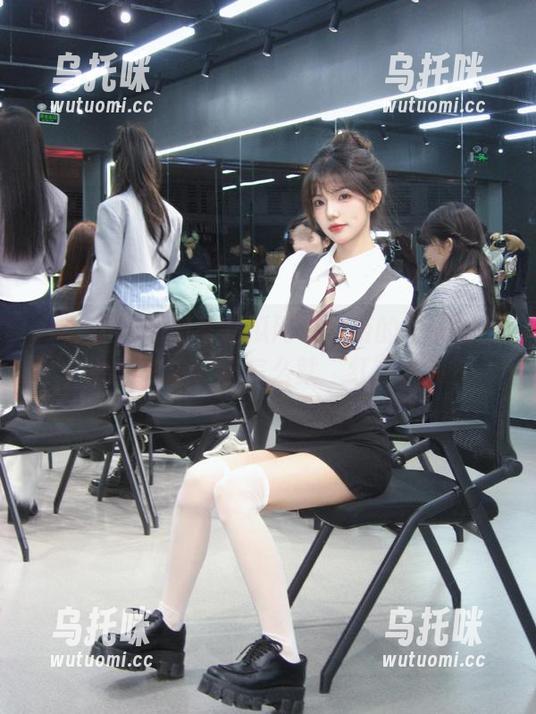 吃瓜网 朝阳与吃瓜网苹果版的完美碰撞,心里默念,这怎么就“红”了呢?