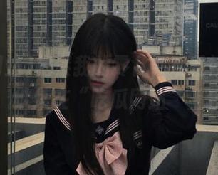 抱紧我的零食，观看娱乐圈的八卦，继续在“吃瓜网站”上狂欢。