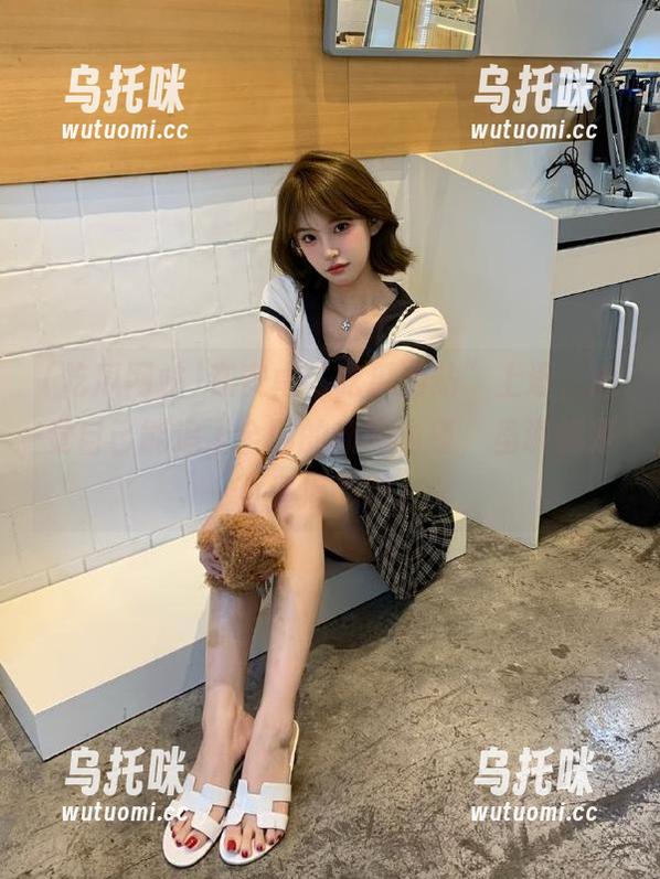 吃瓜网站 在安卓“吃瓜网站”上逛,感觉自己能追上全网的新闻内幕,虽说都是小道消息吧。