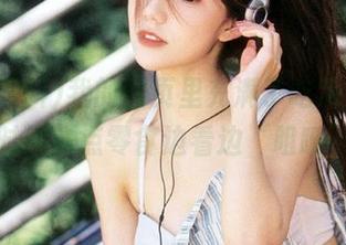 我的网页里充满了吃瓜黑料，是时候拿点零食边看边‘咀嚼’了