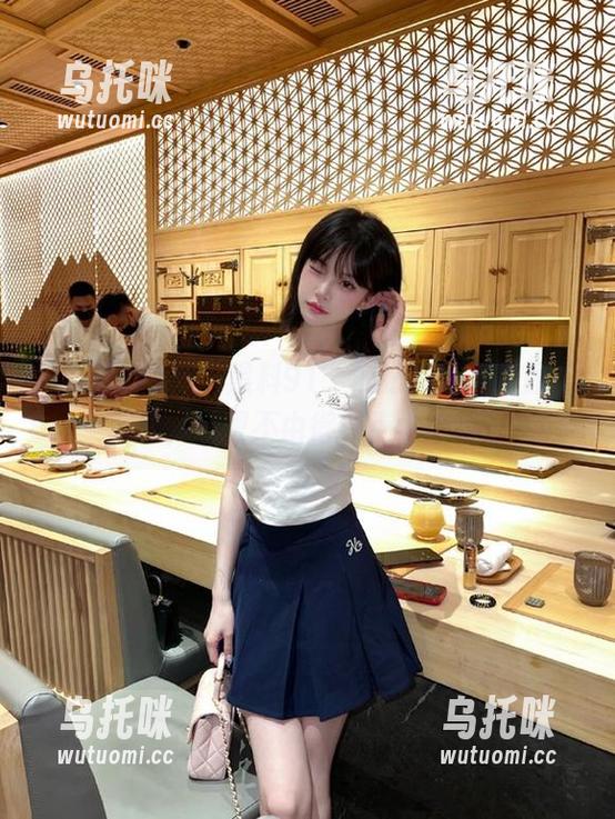 黑料91 在“黑料91”网站发掘黑暗面的同时,心里不由得有点小激动。