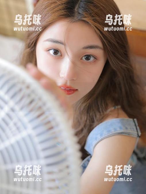 “黑料在线”网站，一不小心就把八卦吃成了正餐，真是满嘴黑料啊！
