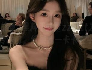 黑料正能量zzzttt发布说要铺设传送门，结果我一卡卡在中间…