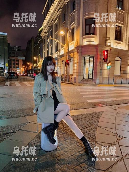 黑料正能量 把黑料正能量app破解啦?登录后居然看到了这种“风景”!