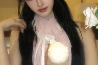 在黑料社的污海中畅游，别忘了先收藏再下载哦！