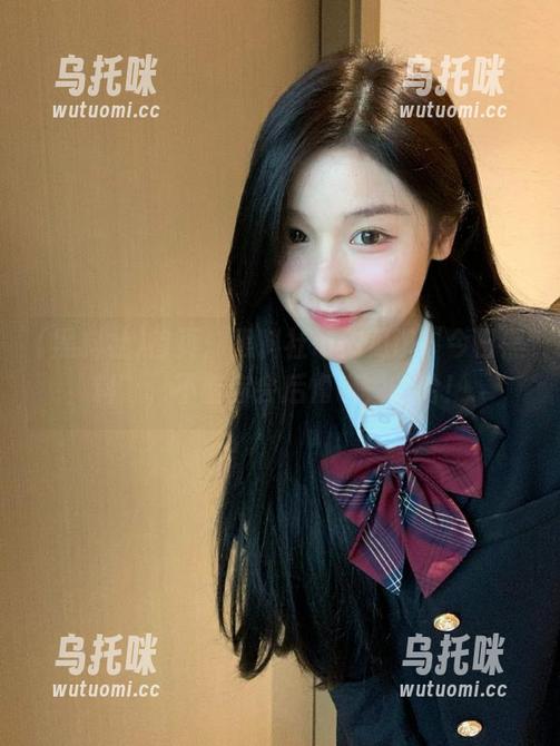 首页：黑料社带你见识“今日黑料”，不看你会后悔哦，哈哈！