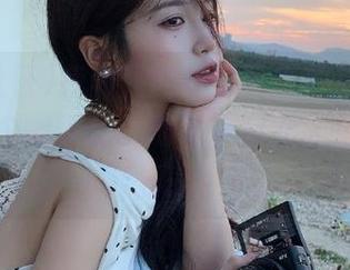 我和我的黑料社区苹果版在线，像两个老朋友，随时开启无底的撕扯聊天！