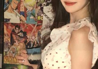 好吧，黑料网站首页的美女们似乎在组团作妖，我已经有点看不懂了。